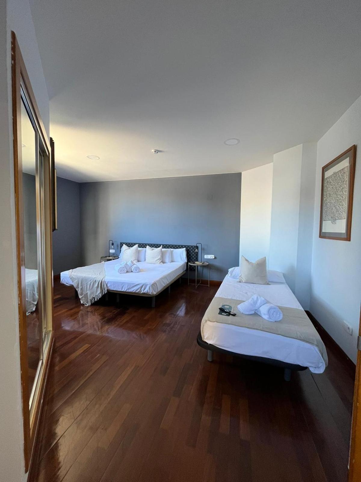 Vtz Orus Factory - Parking Muy Economico Hotel